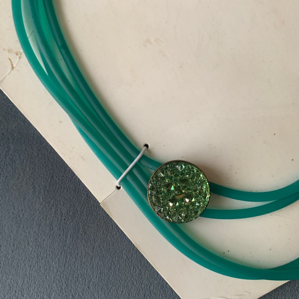 Brand New H&M neckpiece. - Picture 2 of 6